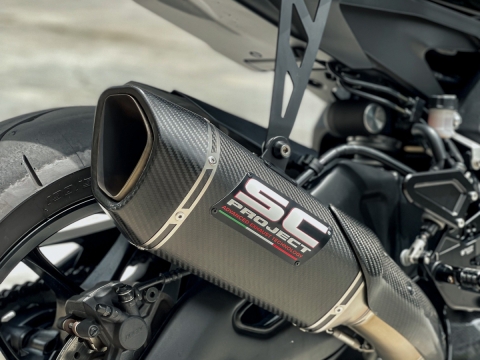 YAMAHA YZF-R1 2021 "CHIẾN BINH BÓNG TỐI" SIÊU CHẤT VỚI DÀN ĐỒ CHẤT CHƠI