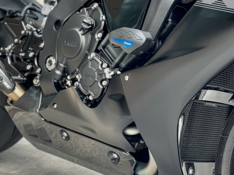 YAMAHA YZF-R1 2021 "CHIẾN BINH BÓNG TỐI" SIÊU CHẤT VỚI DÀN ĐỒ CHẤT CHƠI