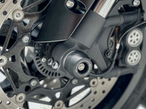 YAMAHA YZF-R1 2021 "CHIẾN BINH BÓNG TỐI" SIÊU CHẤT VỚI DÀN ĐỒ CHẤT CHƠI