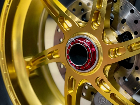 DUCATI STREETFIGHTER V4S VỪA ĐẬP THÙNG VỚI LOẠT OPTION CỰC KHỦNG 